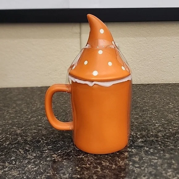 RAE Dunn fall mug with gnome lid - Picture 3 of 4